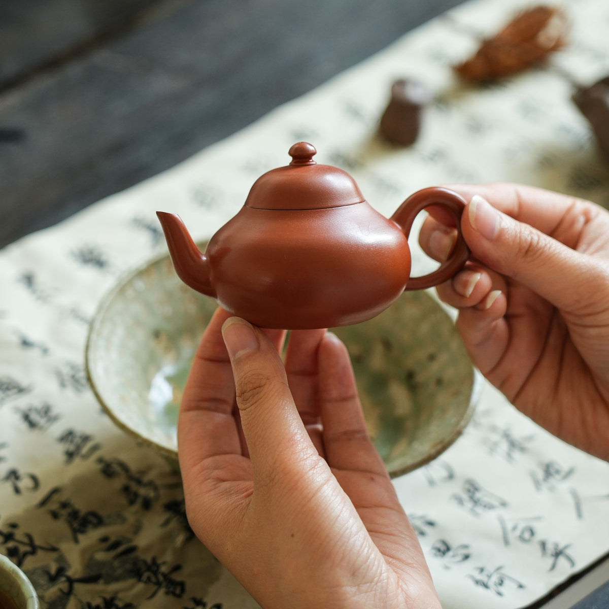 Siting Teapot